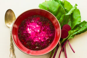 Botwinka przepis zupa z młodych buraków